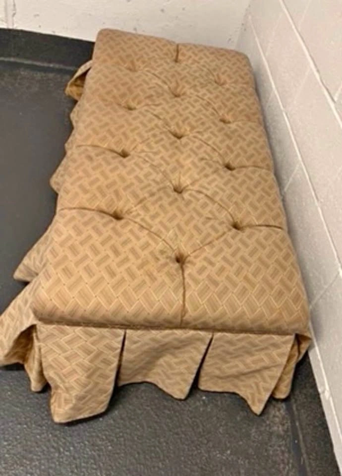 Classic Tufted Bench / Ottoman