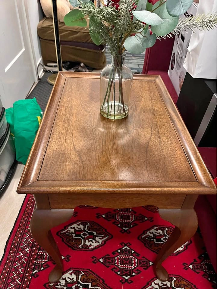 Vintage Queen Anne Style Wood Side Table