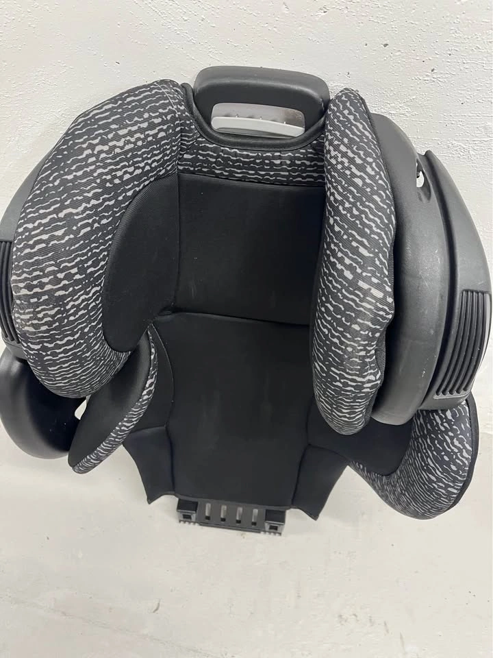 Evenflo High Back Booster Seat - photo 2