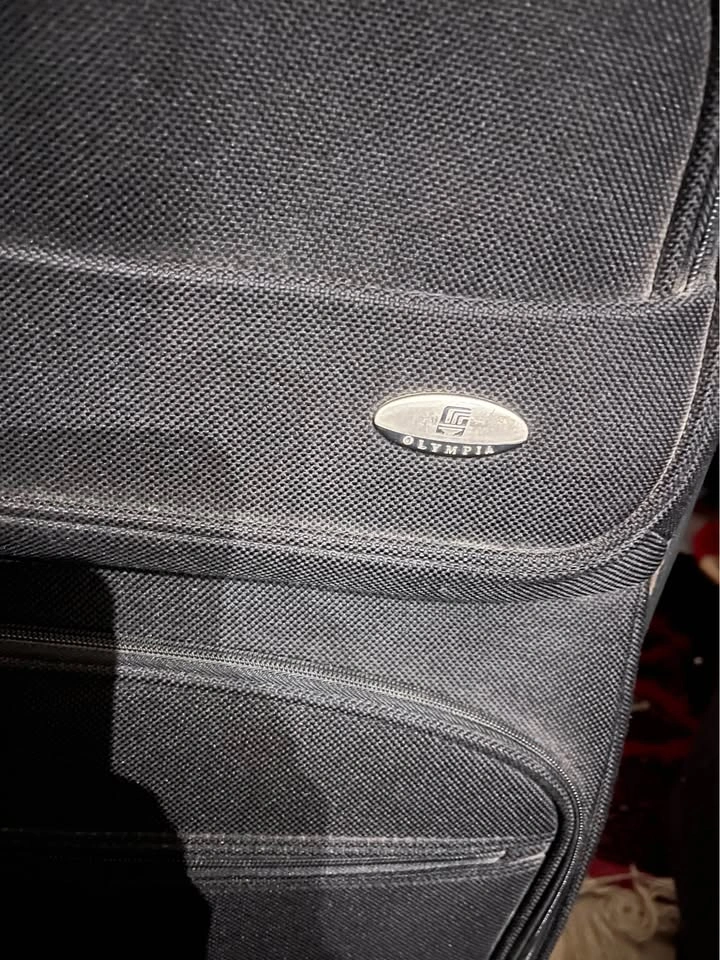 Olympia Large Black Softshell Suitcase 29” - photo 4