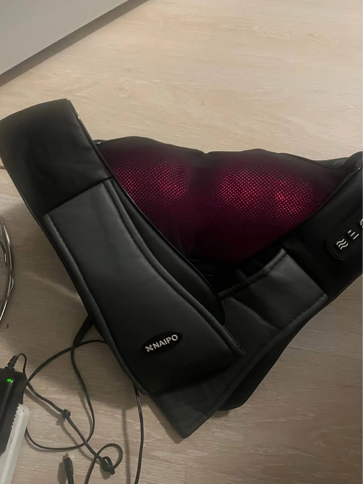 Naipo Shiatsu Neck and Shoulder Massager - photo 3