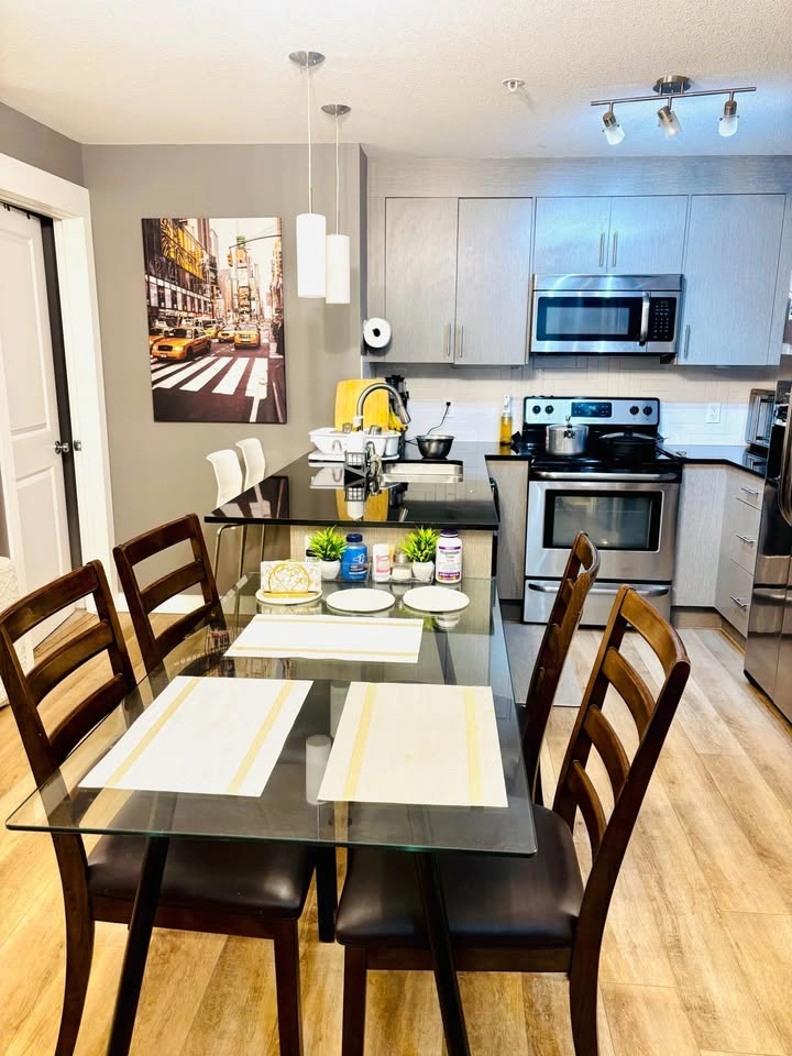 2 Beds 2 Baths - Apartment - photo 3
