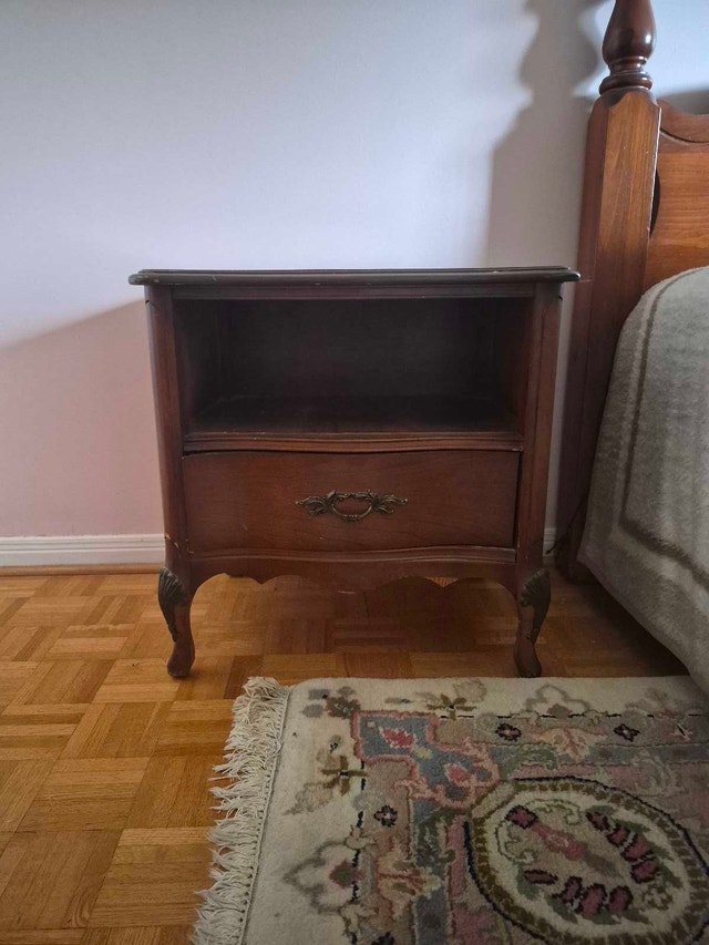 Victoriaville Specialties Bedroom Set - photo 2