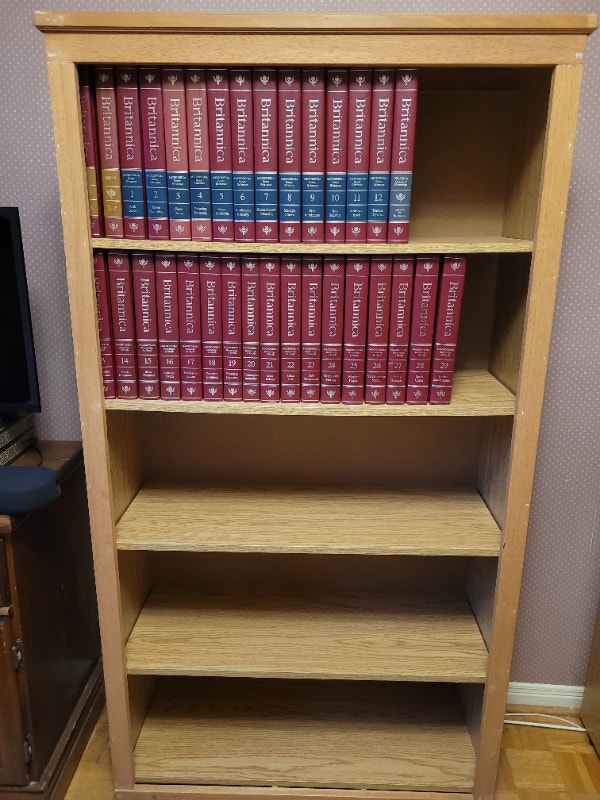 Encyclopaedia Britannica 32-Volume Set with Bookcase – Excellent - photo 3