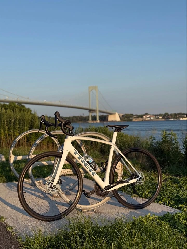 2022 Trek Domane SL 5 - photo 2