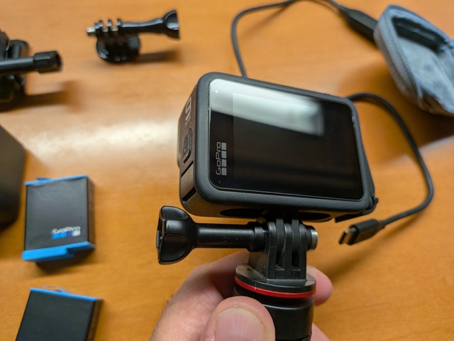 GoPro HERO9 + Battery + Tripod + Case - Excellent Condition - photo 3