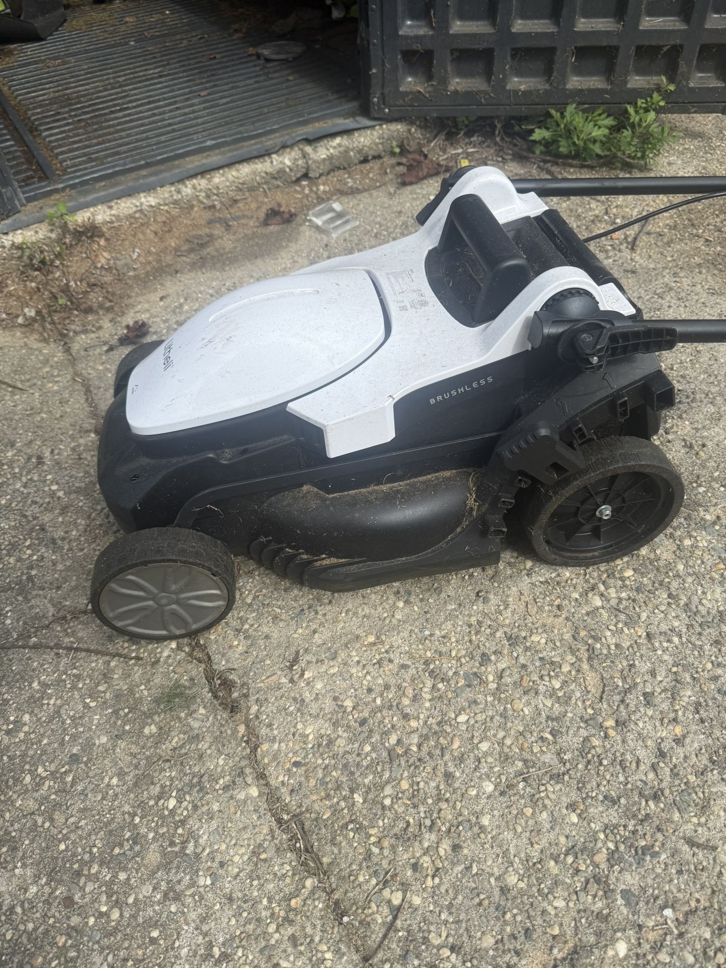 Lithium Iron Lawnmower - photo 2