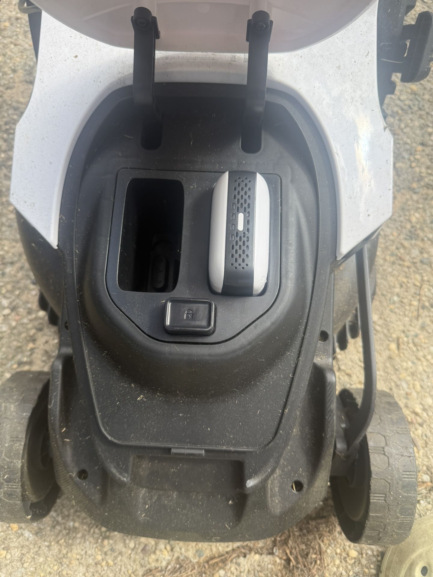Lithium Iron Lawnmower - photo 3