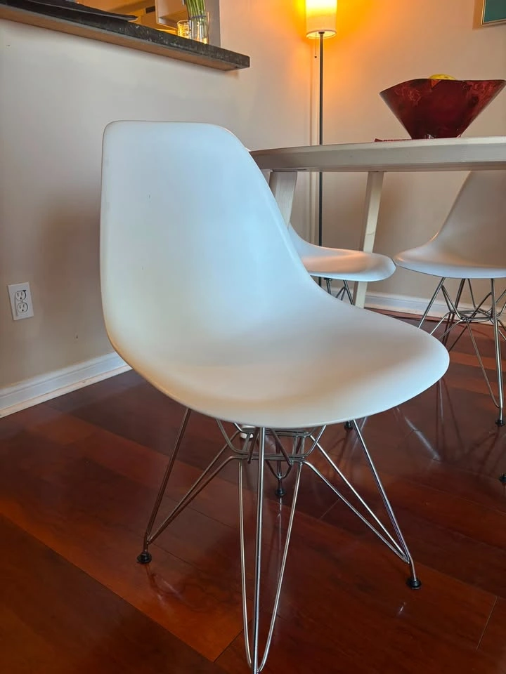 Dining table with 4 chairs - photo 2