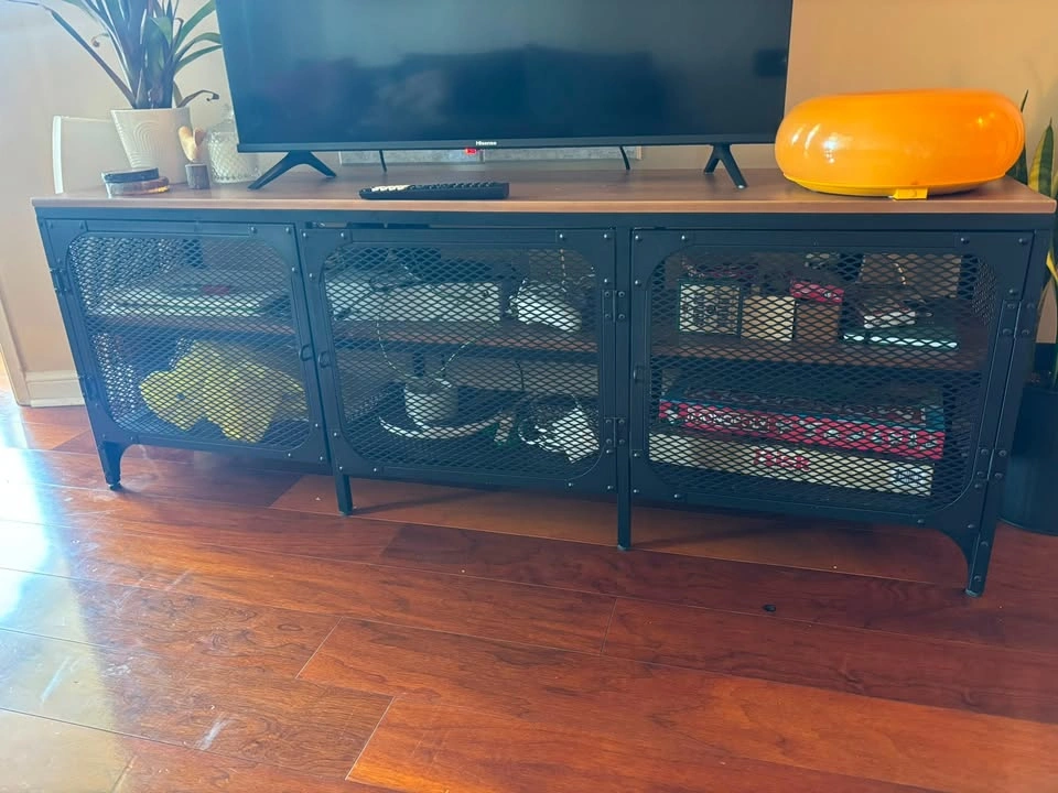 TV stand - photo 2