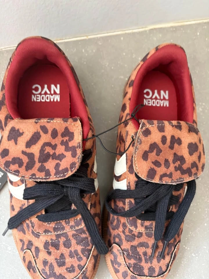 Brand new Steve Madden leopard print shoes size 6 - photo 2