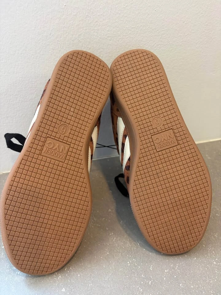Brand new Steve Madden leopard print shoes size 6 - photo 4