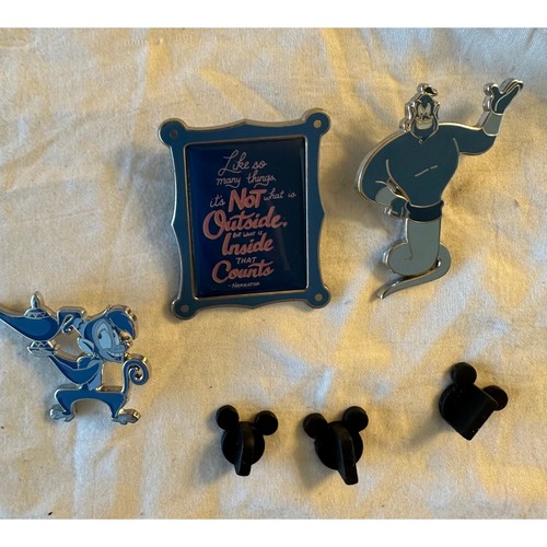 Disney Aladdin's 3 Piece Pin Set: Abu, Genie, and Quote