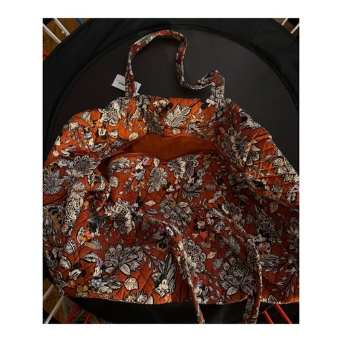 Vera Bradley Disney Mickey and Minnie Large Duffle Bag, BNWT - photo 3