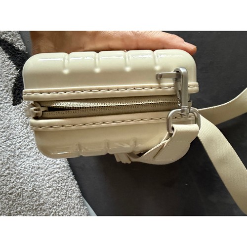 Away Women's Crossbody Off white, EUC - photo 4