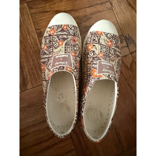 Moana Native Slip-ons, Womens Size 10 EUC