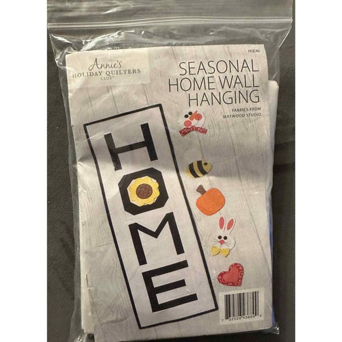 Annie's Holiday Quilters Club: Seasonal Home Wall Hanging