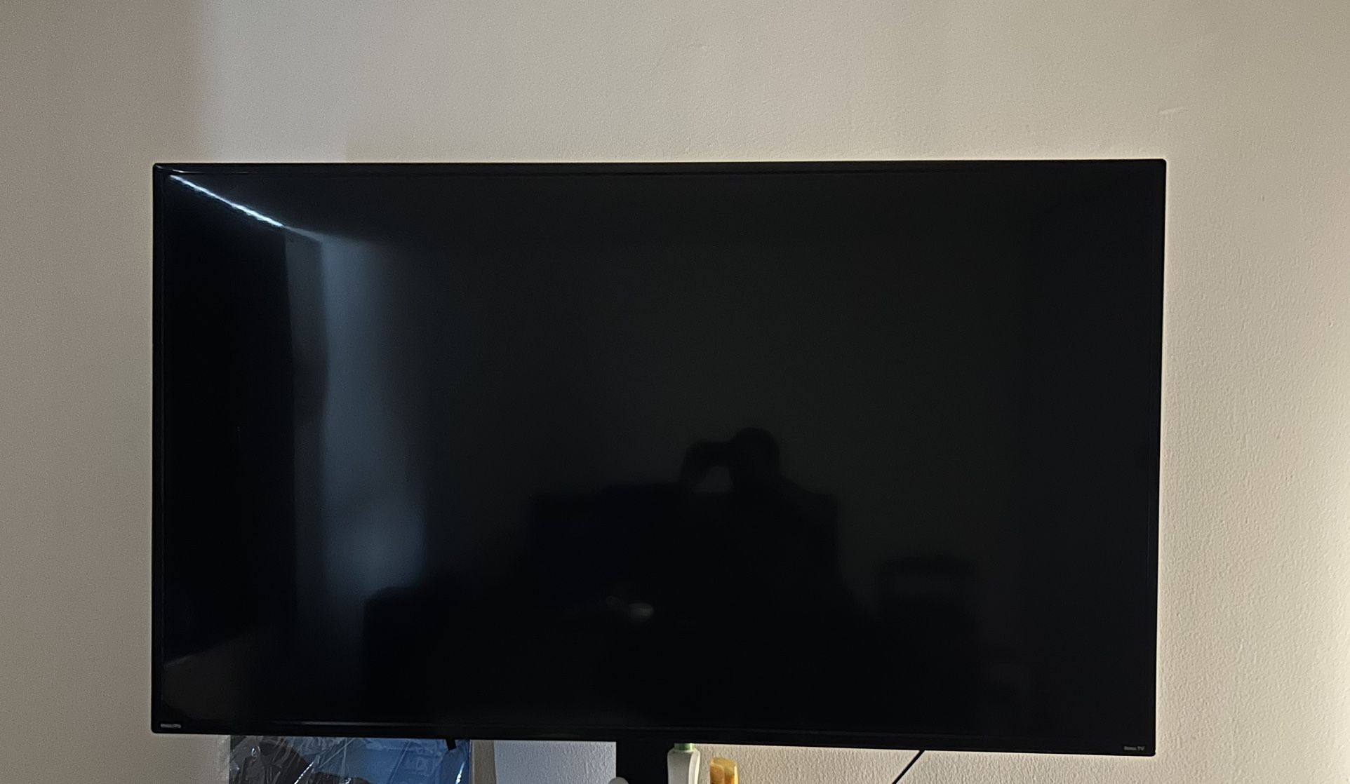 65 Inch Phillips ROKU TV