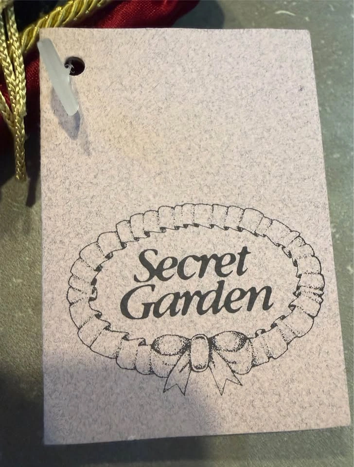 Secret Garden Velvet Floral Cosmetic Bag / Travel Pouch - photo 3