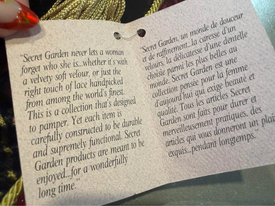 Secret Garden Velvet Floral Cosmetic Bag / Travel Pouch - photo 4