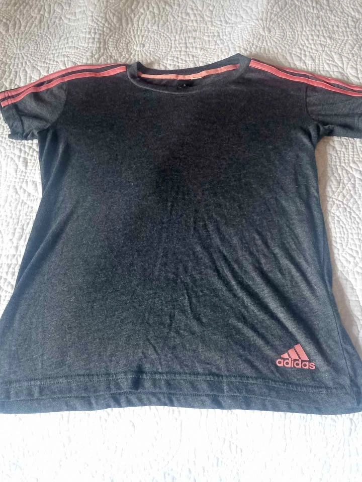 Adidas T-shirt