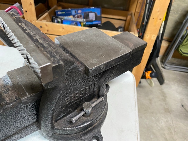 Bessey 6” HD bench vise swivel base for sale - photo 4