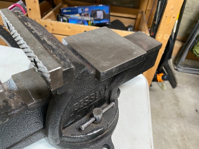 Bessey 6” HD bench vise swivel base for sale - photo 5