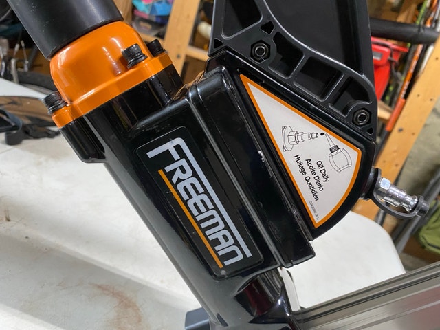 Freeman 2 in 1 flooring nailer/stapler for sale - photo 3