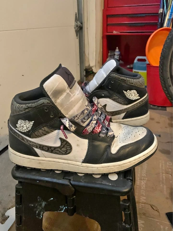 Air Jordan 1 Mid