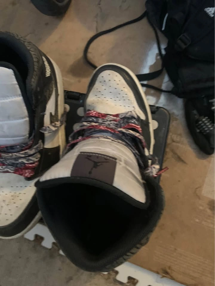 Air Jordan 1 Mid - photo 3