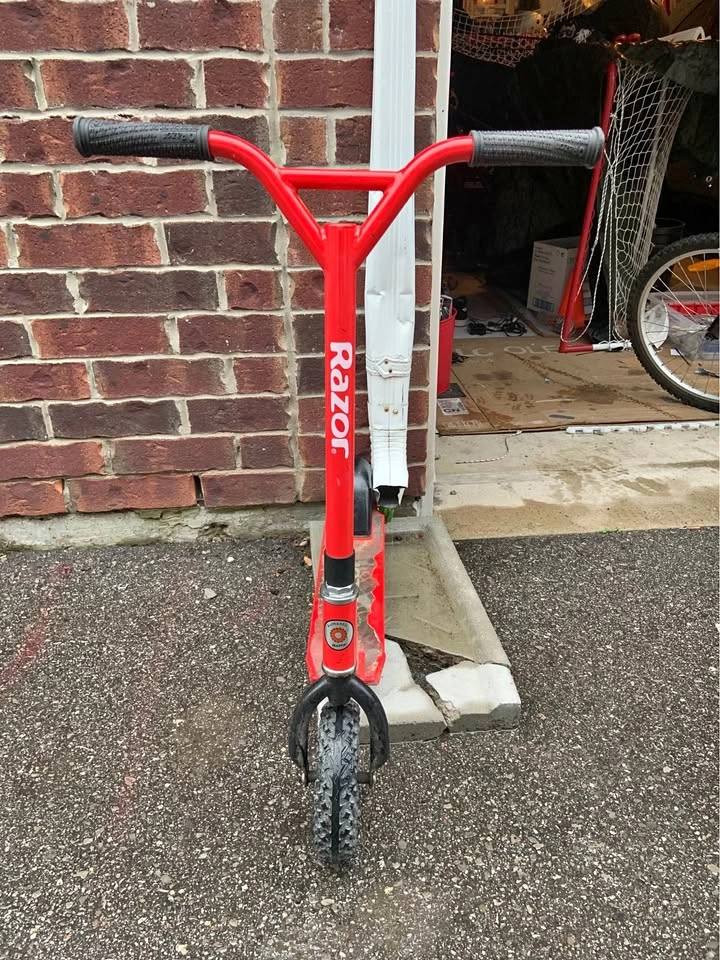 Razor Pro RDS Dirt Scooter