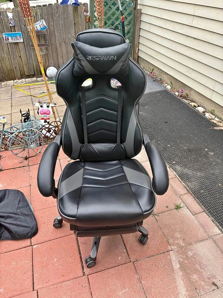 RESPAWN 110 Pro Ergonomic Reclining Gaming Chair with Footrest