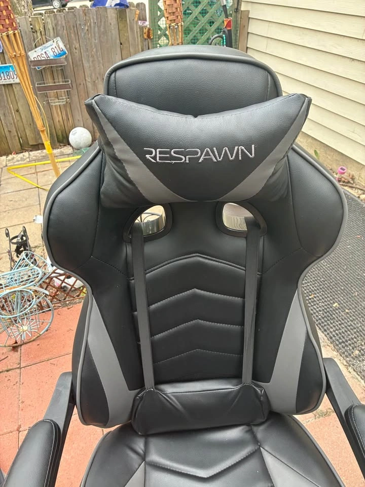 RESPAWN 110 Pro Ergonomic Reclining Gaming Chair with Footrest - photo 2