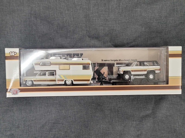 M2 Machines 1974 Chevrolet Cheyenne Super 30 & K5 Blazer