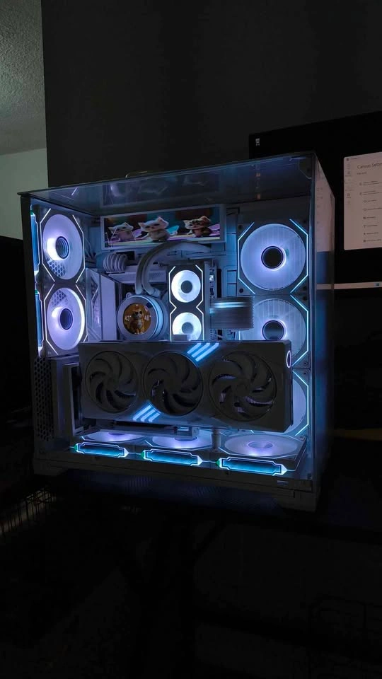 Custom white gaming PC 5070Ti / 9850x3d / 32gb ddr5 - photo 5