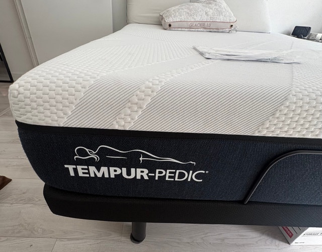 Tempur-Pedic Queen Mattress - photo 2