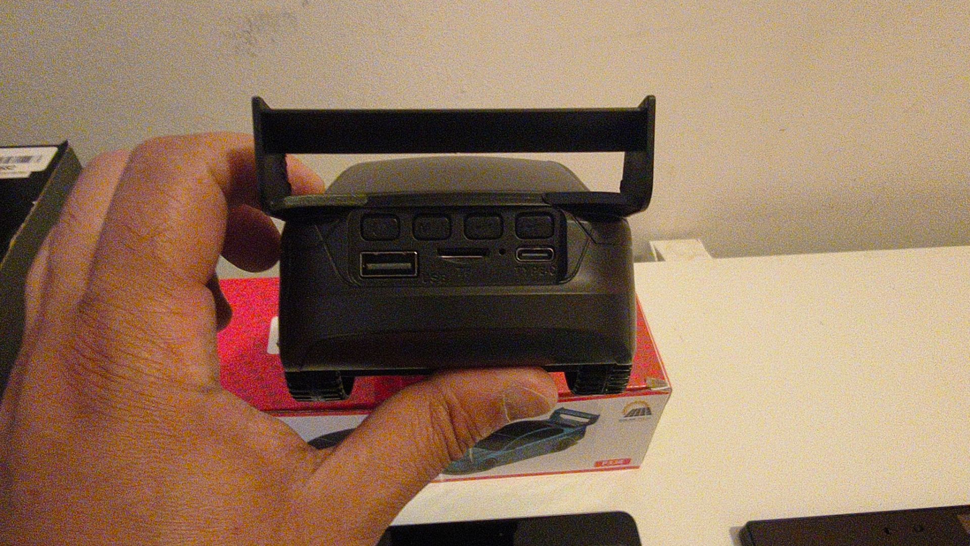 Solar Bluetooth Speaker Radio SportsCar - photo 3