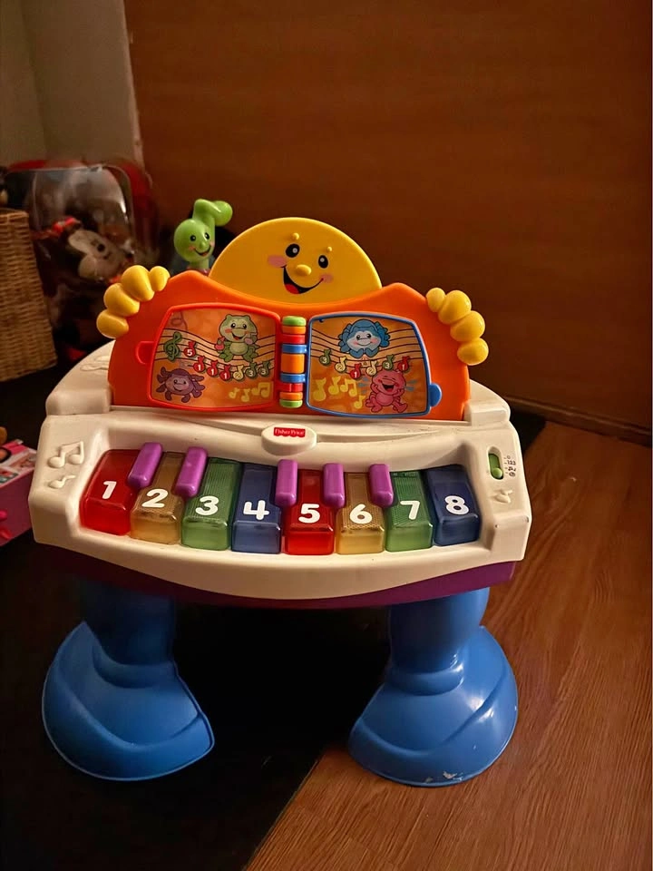 French language Fisher- Laugh & Learn Puppy's Piano