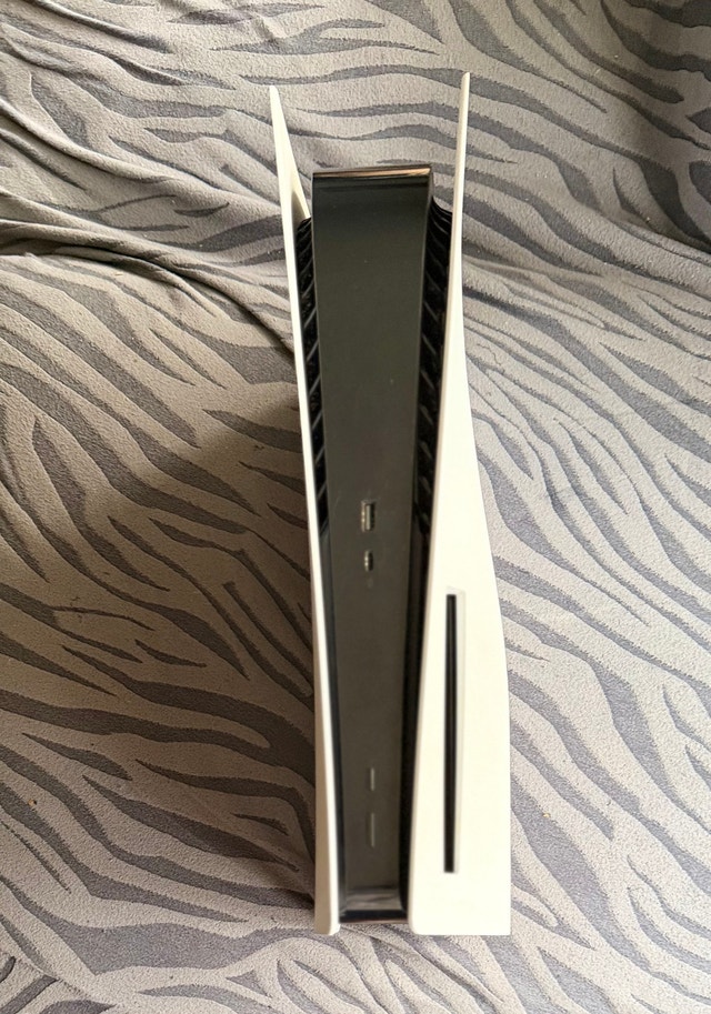 PS5 Disc Edition - photo 2