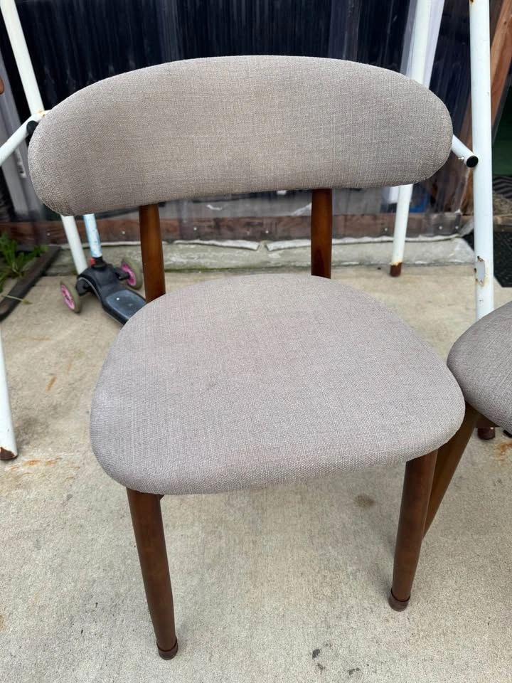 Pair of Mid-Century Modern Style Dining Chairs - photo 3