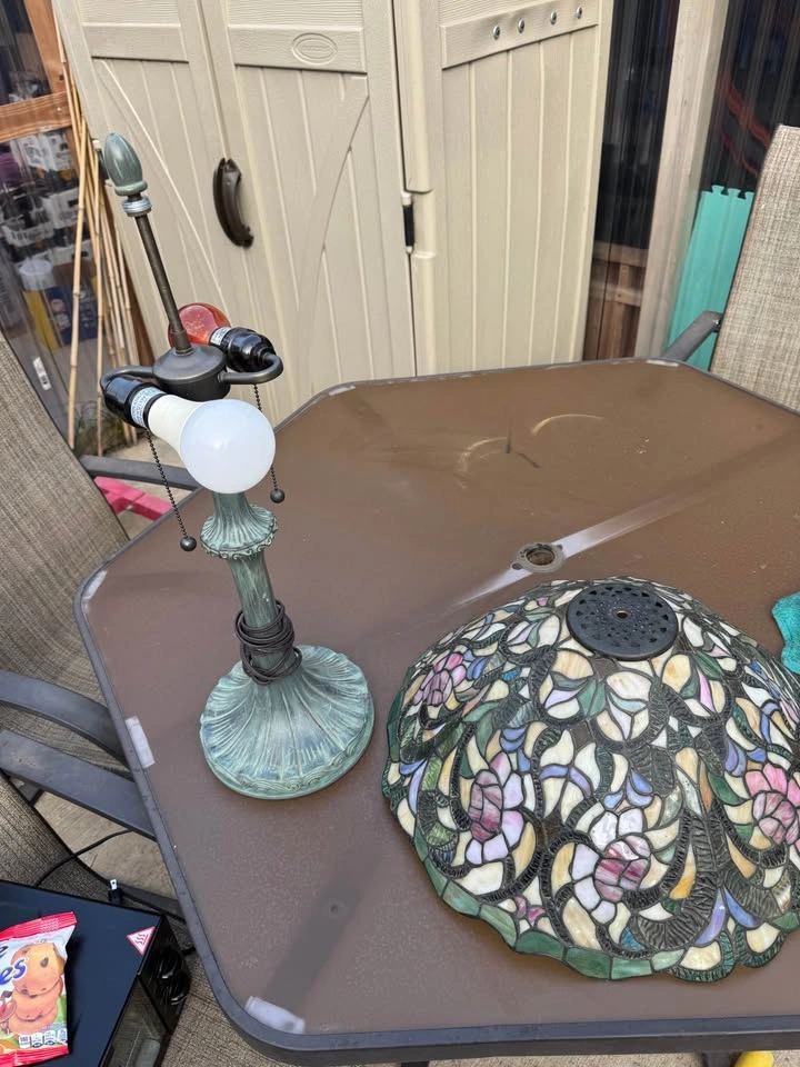 Antique Tiffany style stained glass table lamp - photo 5