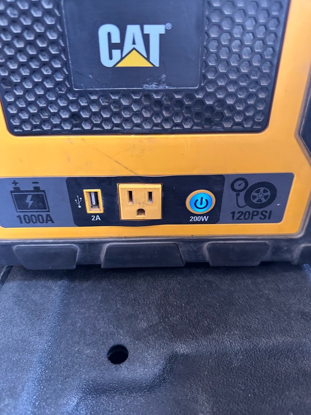 CAT CJ1000CPCA Jump Starter and Compressor - photo 3