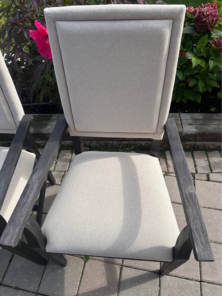 Brand New Dinning arm chairs (set of 2) - photo 4