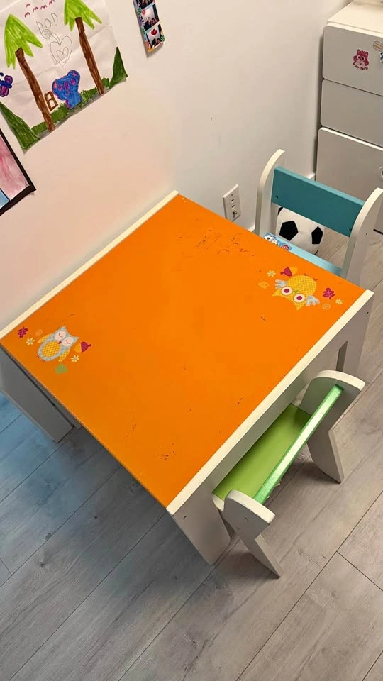 Kids Table & 2 Chair Set – Great for Crafts, Reading & Play