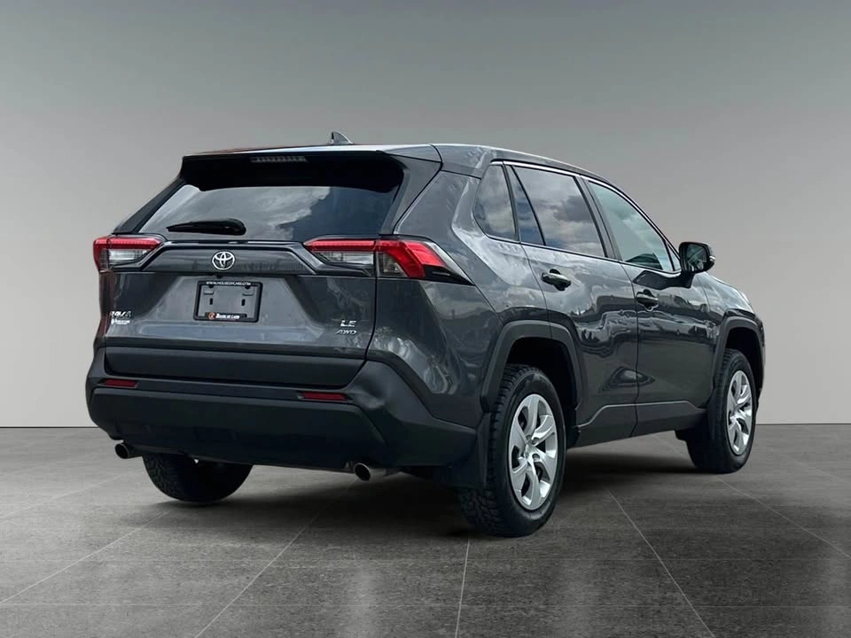 2022 Toyota RAV4 - photo 5