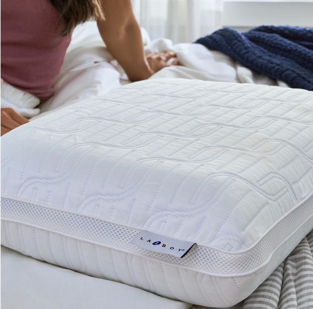 Brand New La-Z-Boy CoolRest Serene Foam Pillow - photo 4
