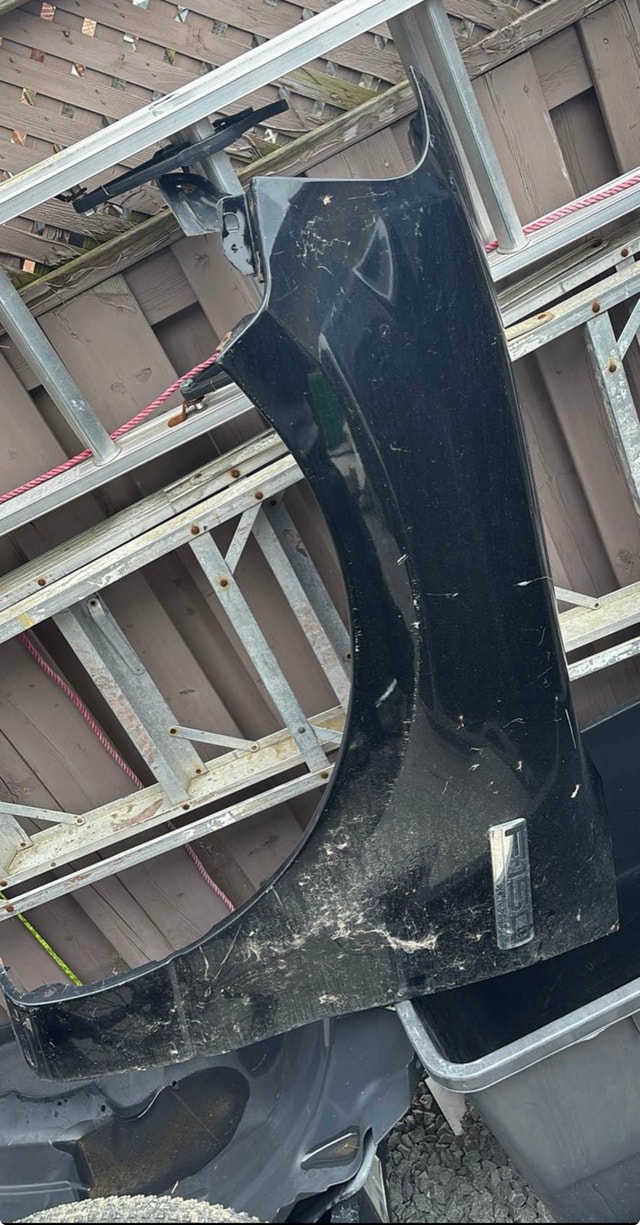 Ford f150 and a right side fender - photo 3
