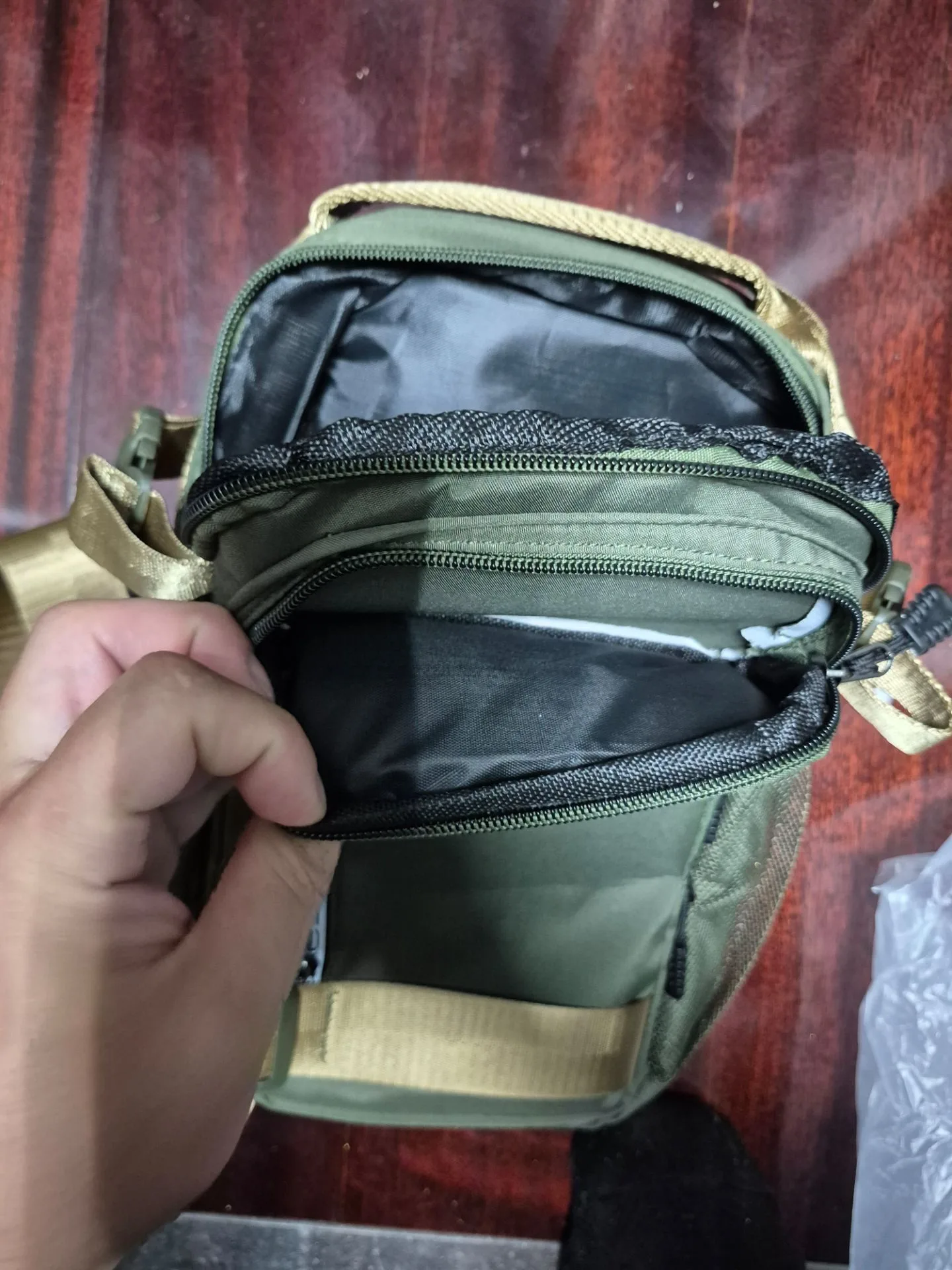 Bag over the shoulder - photo 3
