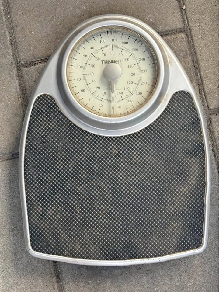 Thinner by Conair Analog Bathroom Scale