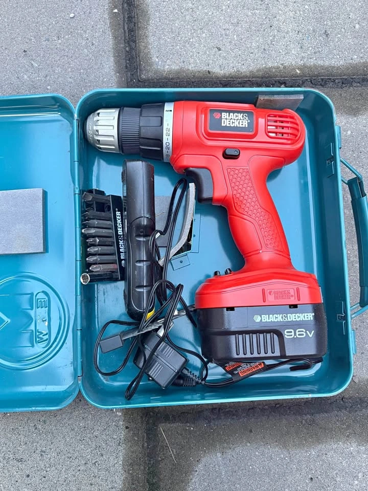 BLACK+DECKER drill